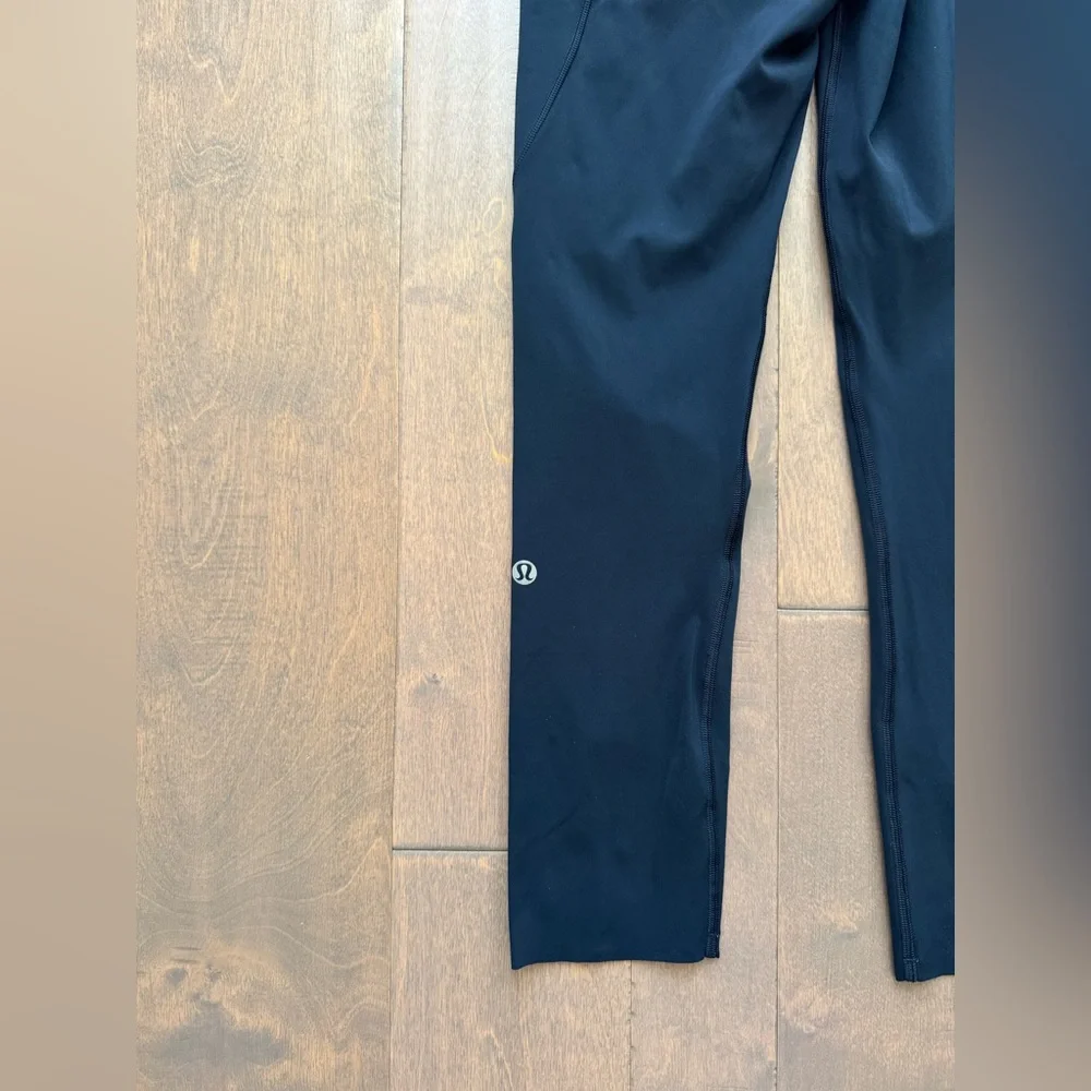 lululemon athletica waistband movement inside